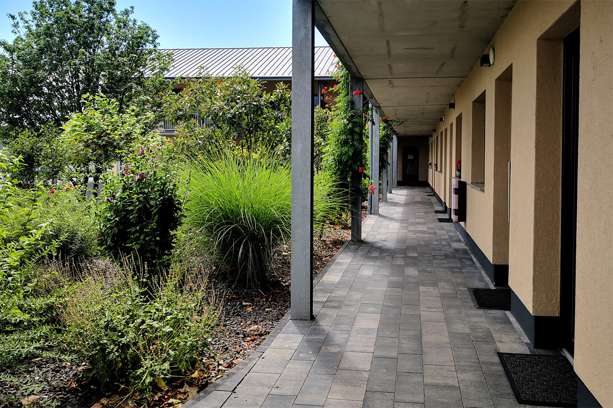 Zugang zu den Zimmern im EG